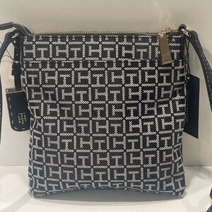 Tommy Hilfiger Crossbody Bag